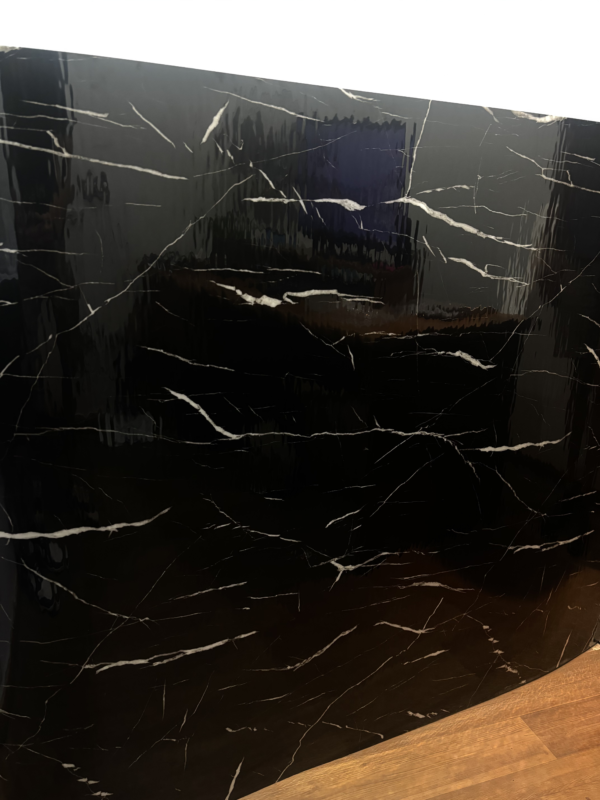 PLACA AUTOADHESIVA ENROLLABLE MARQUINA 1.20x3.00